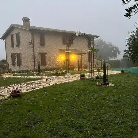 Casale La Quercia 乡村民宿 *