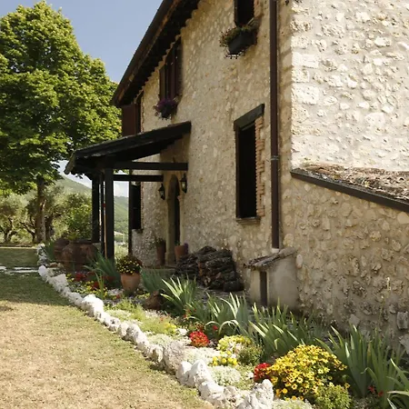 Casale La Quercia 乡村民宿 Poggio Bustone